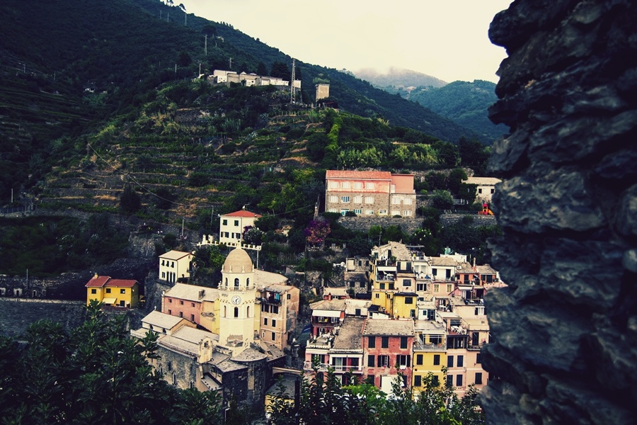 Trips  Cinque Terre: Vernazza, locul în care admiri opere de artă